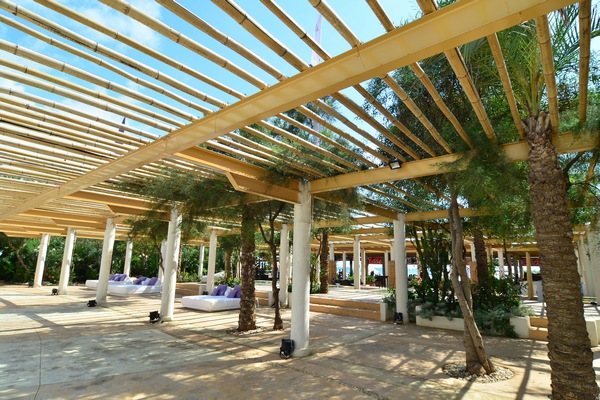 Sunday At Edde Sands